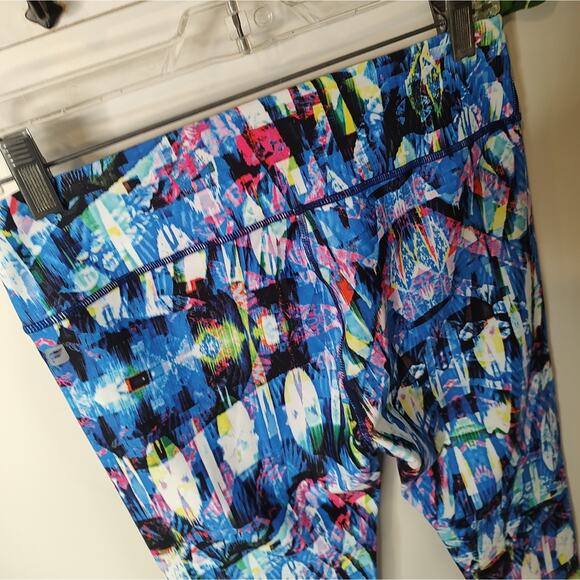 Fabletics Solar Powerhold Midrise Capri Leggings Small - Picture 8 of 11